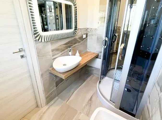 Le Grotte Delle Meraviglie Lustignano