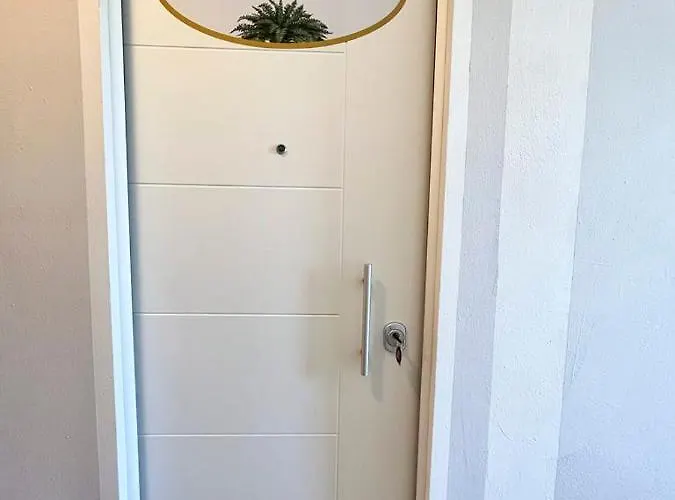 Le Grotte Delle Meraviglie * Lustignano